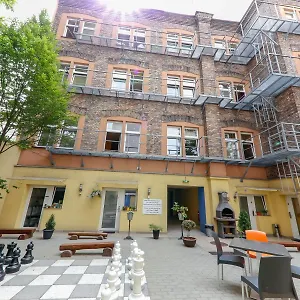 Do Step - & Hostal