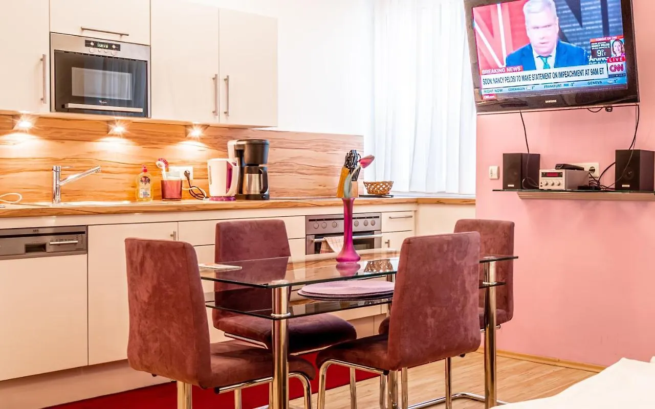Central Apartments Vienna - Cav 4*,  Austria