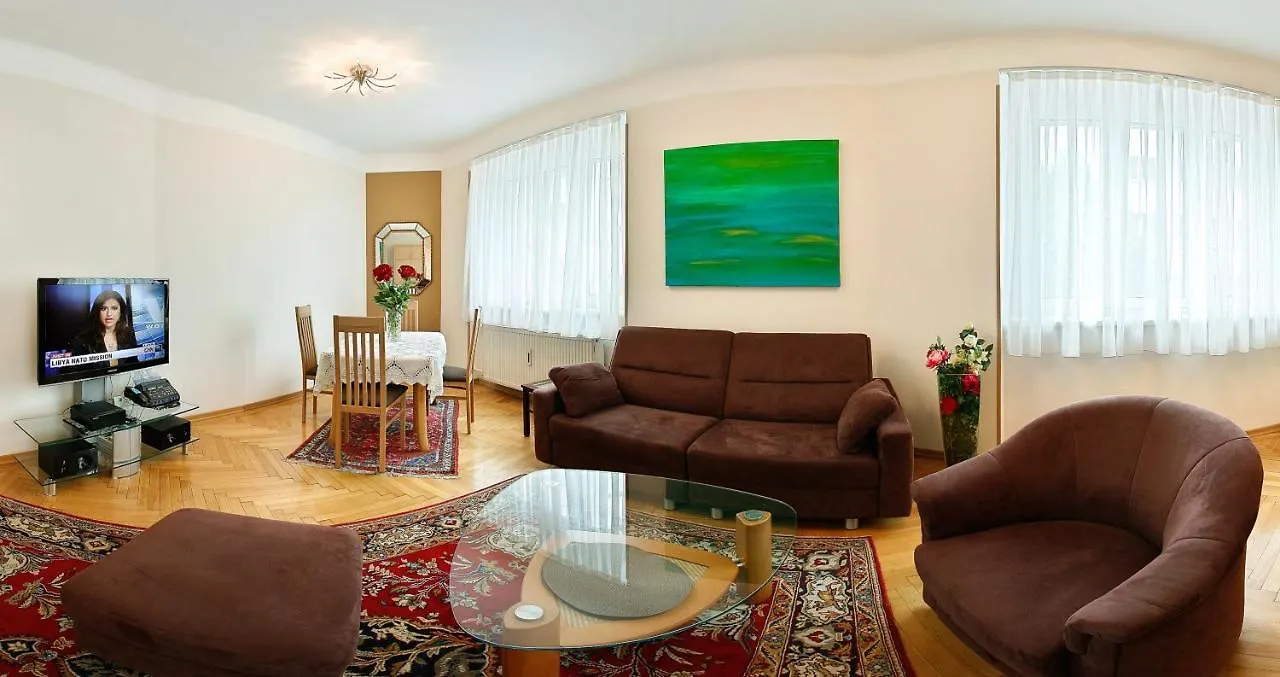 Central Apartments Vienna - Cav 4*,