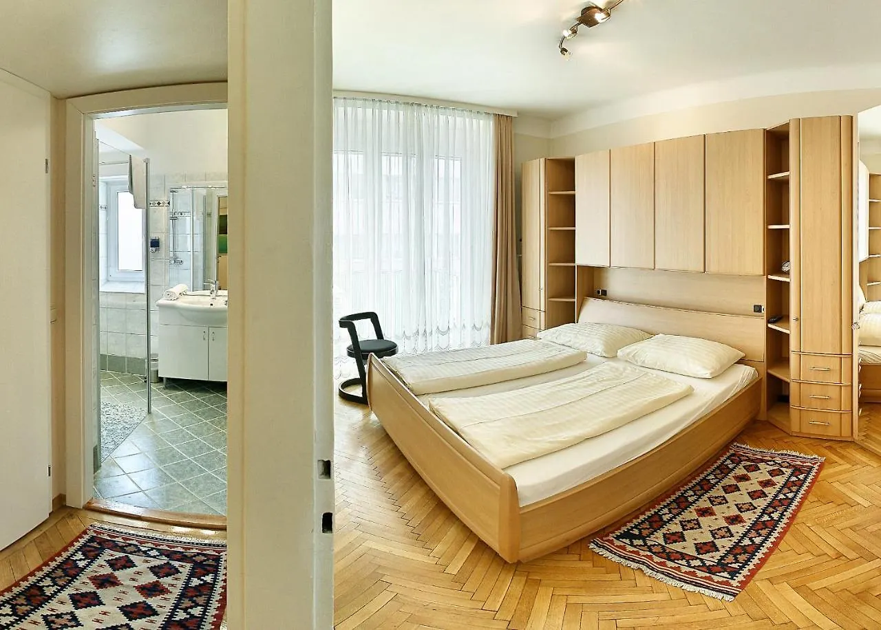 Central Apartments Vienna - Cav 4*,  Austria