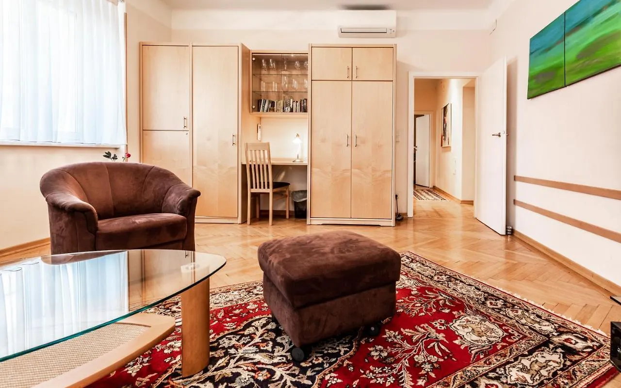 Aparthotel Central Apartments Vienna - Cav
