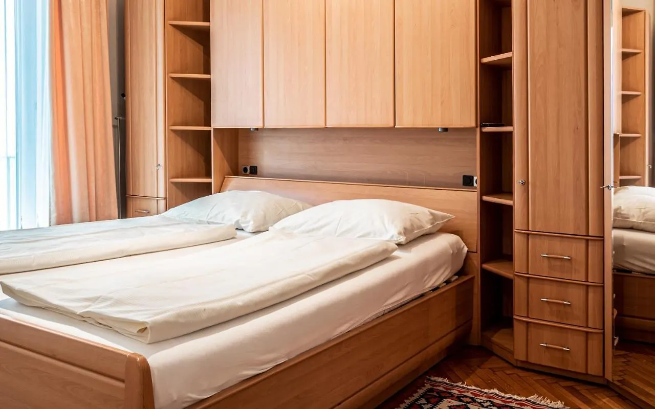 Central Apartments Vienna - Cav Aparthotel