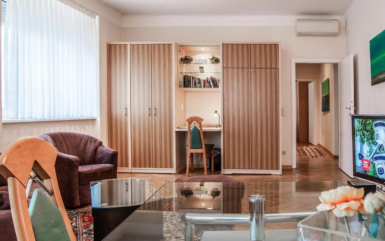 Central Apartments Vienna - Cav
