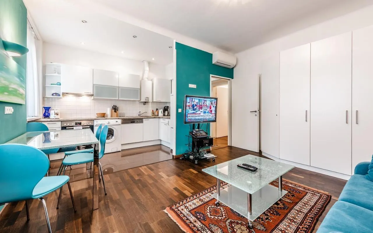 Central Apartments Vienna - Cav 4*,  Austria